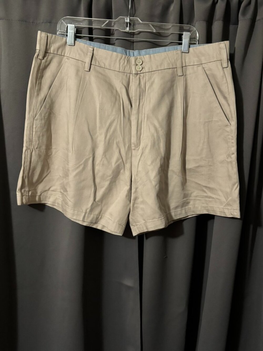 Jachs Girlfriend Khaki Beige Cotton Mid Rise Pleated Chino Shorts 14